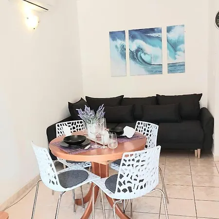 Businci Apartment *